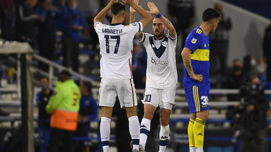 Vélez le dio un baño de realidad a Boca y se cortó en el camino hacia la Libertadores 2022