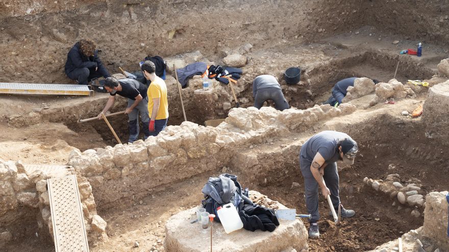 Hallan el primitivo convento de La Merced del siglo XIII bajo el aparcamiento de la Diputación de Córdoba