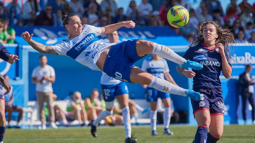 El Costa Adeje golea frente al Deportivo