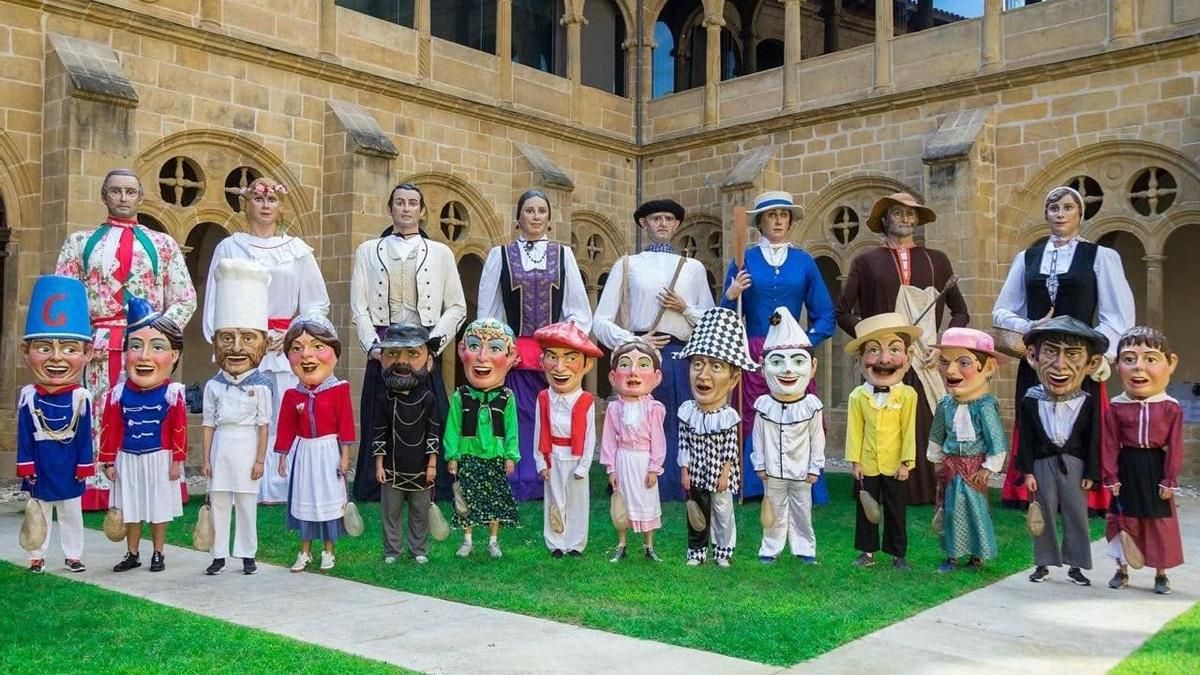 Gigantes y cabezudos, fiesta a lo grande para las calles de Donostia durante la Semana Grande
