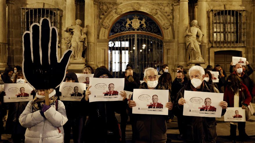 Pamploneses protestan por los "discursos de odio" de políticos sobre menores