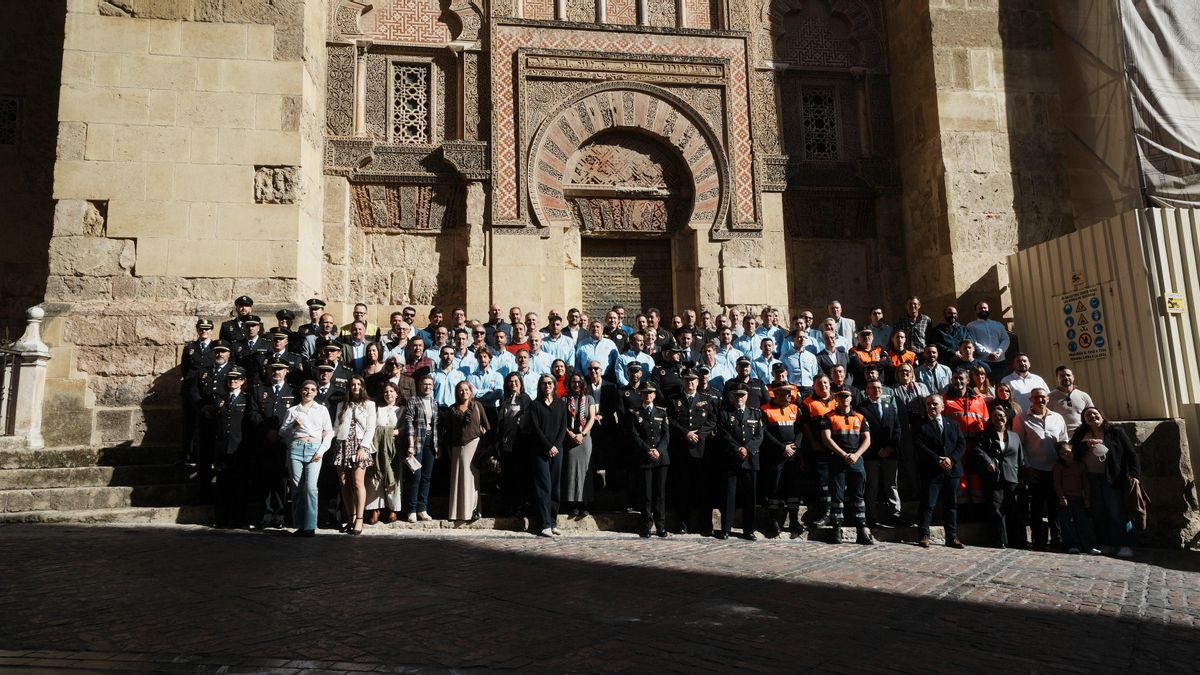 El Cabildo reconoce la labor de profesionales e instituciones que actuaron ante el incendio de la Mezquita