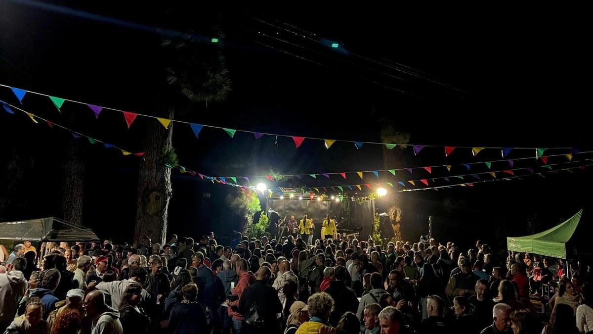 Roque del Faro celebra a la Inmaculada Concepción con música, deporte y chocolate con churros