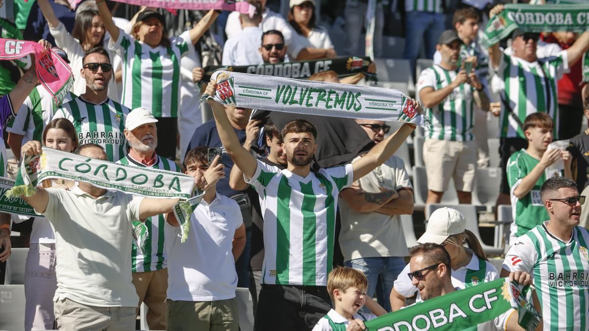 Grada Blanquiverde del Córdoba CF - SD Eibar
