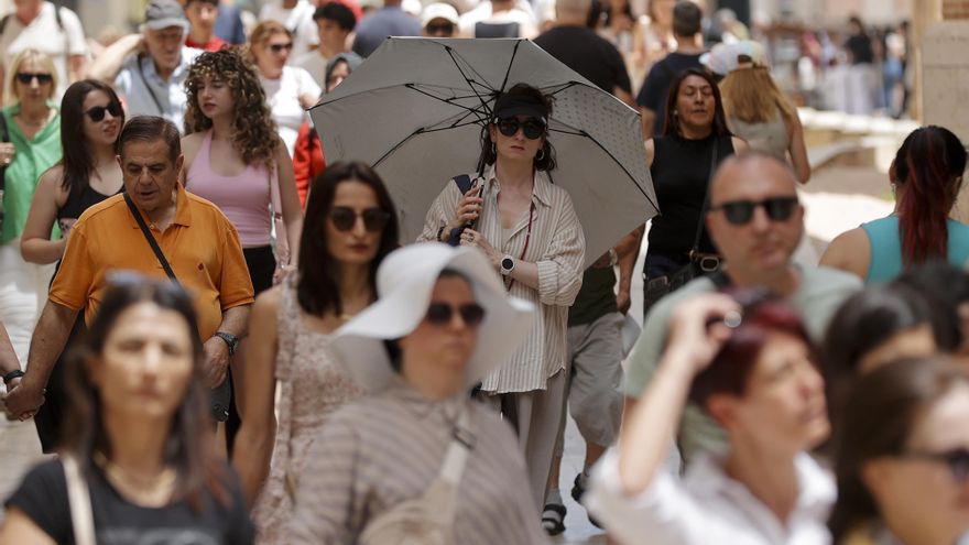 La Aemet activa avisos por altas temperaturas en nueve comunidades antes de la ola de calor