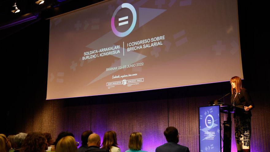 La brecha salarial, esa discriminación de las mujeres que “existe” y en la que "está en juego la propia democracia"