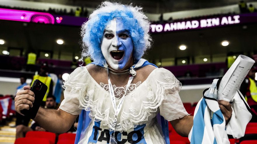 Música, aliento, selfies y reventa en la llegada al estadio de Argentina-Australia
