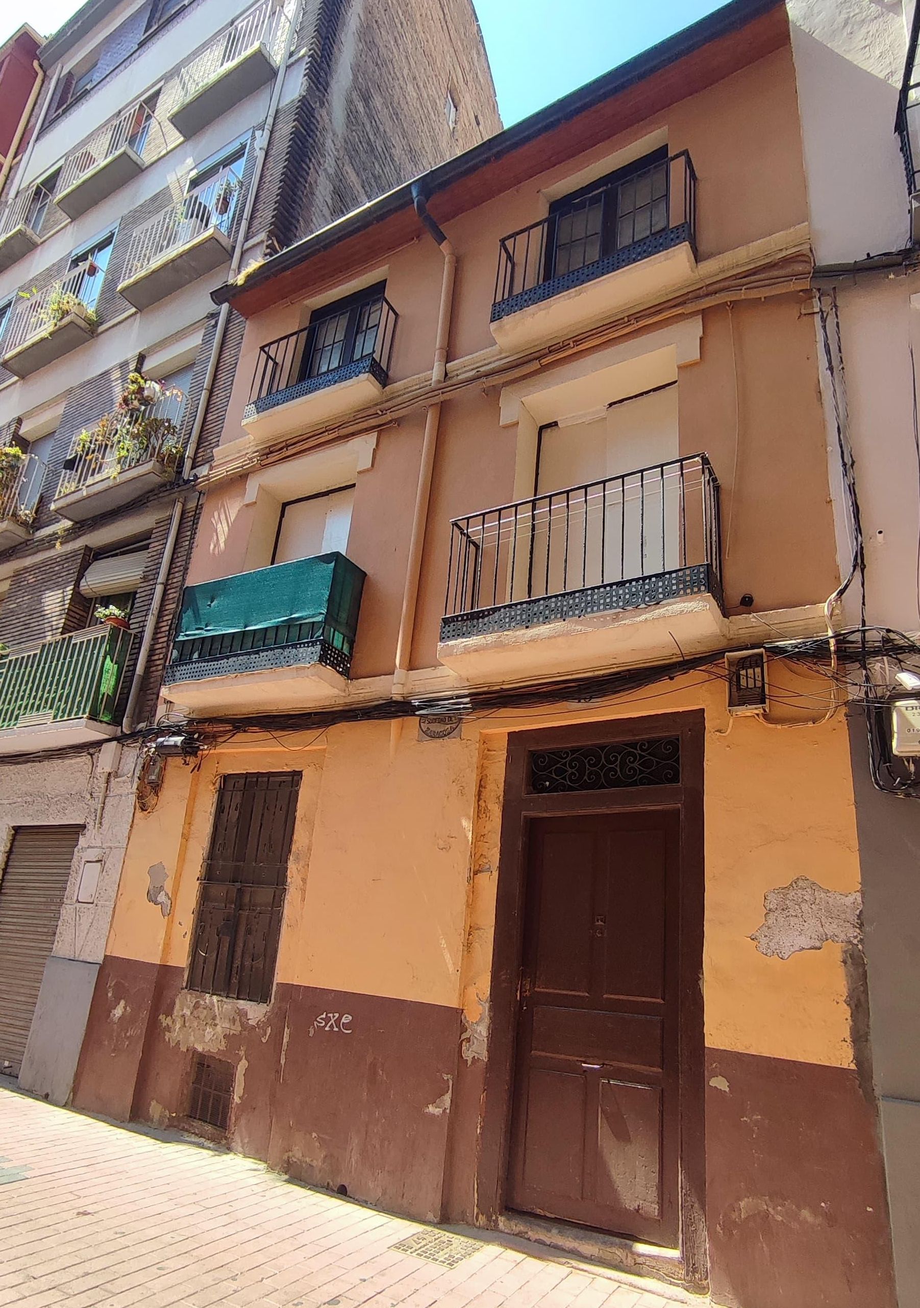 Edificio en la calle Zamoray 13 de Zaragoza