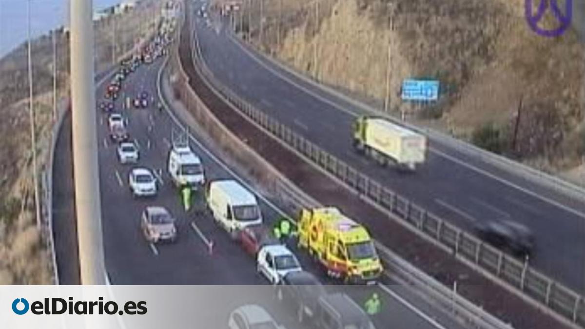 Dos accidentes colapsan la entrada a Santa Cruz de Tenerife por la TF-1