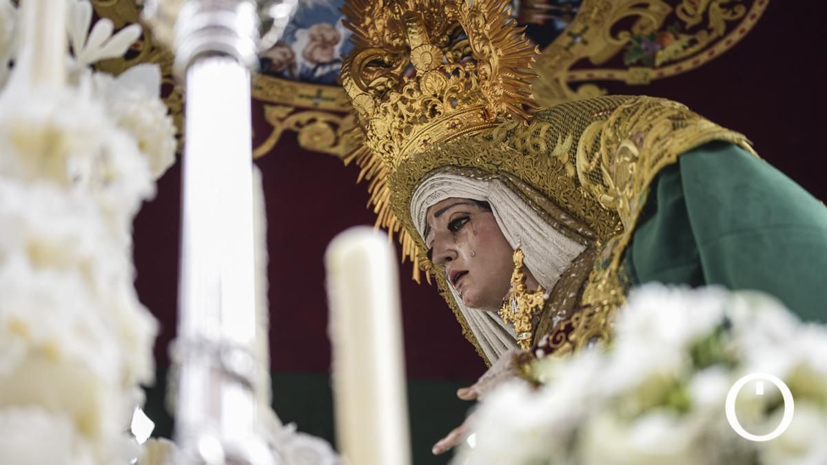 Salida procesional de la Hermandad de la Sagrada Cena, en imágenes
