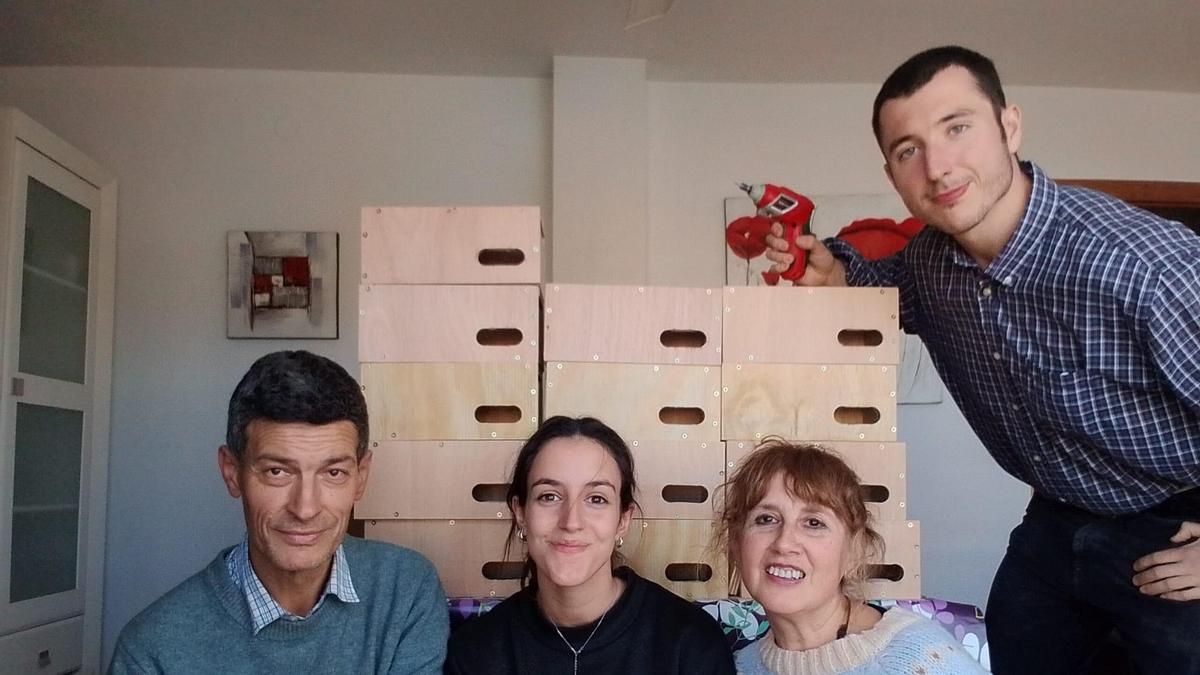 Remesa de cajas nido hechas por SOS Vencejos para el Hospital Provincial.