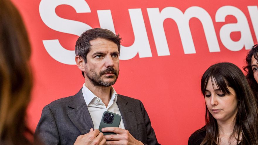 Archivo - El portavoz de Sumar y ministro de Cultura, Ernest Urtasun, atiende a los medios de comunicación a su llegada a la reunión del Grupo Coordinador de Sumar, en el Espacio Rastro, a 13 de junio de 2024, en Madrid (España).