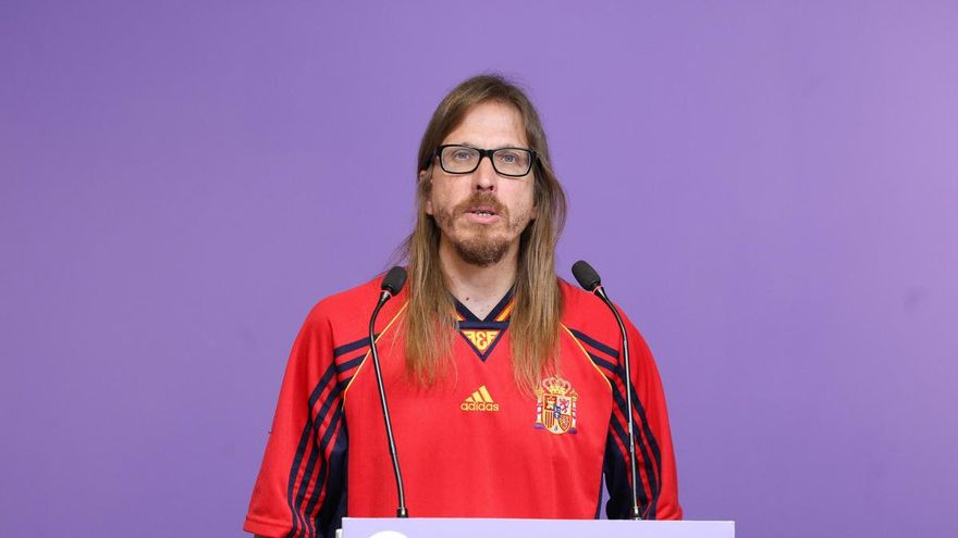 El secretario de Organización y portavoz de Podemos, Pablo Fernández, durante una rueda de prensa en la sede de Podemos, a 20 de julio de 2026, en Madrid (España).