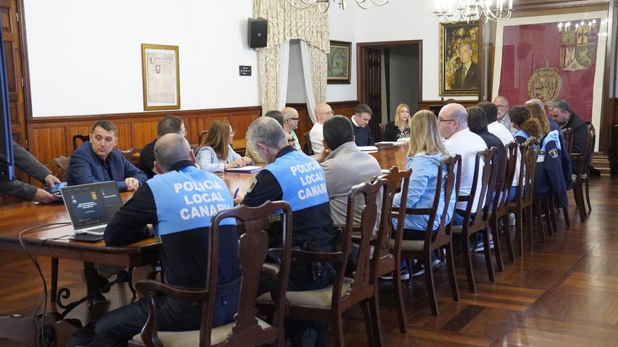 Reunión de coordinación del dispositivo de seguridad por la visita del Papa a La Laguna.