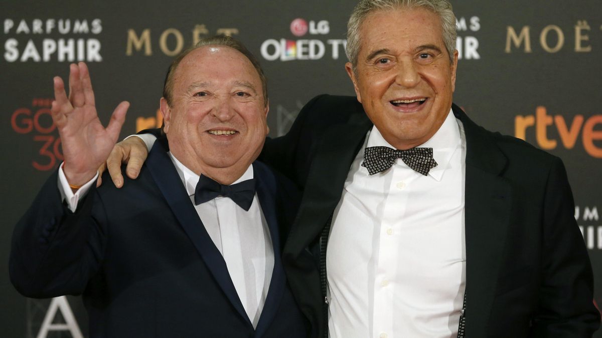 Fotografía de archivo, tomada en Madrid el 06/02/2016, del actor y humorista Fernando Esteso (izda) junto a Andrés Pajares, uno de los dúos cómicos más populares del cine español. EFE//Juanjo Martín