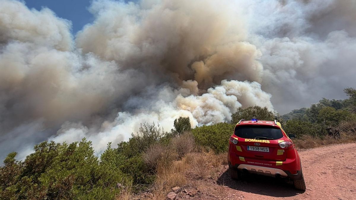 Confinan el municipio de Vilavella, en Castellón, debido al incendio de La Vall d'Uixò