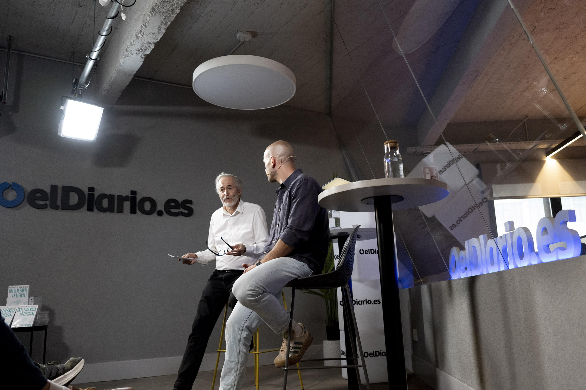 Carlos del Castillo presenta ‘Inteligencia artificial: cartografía de una revolución’, en imágenes