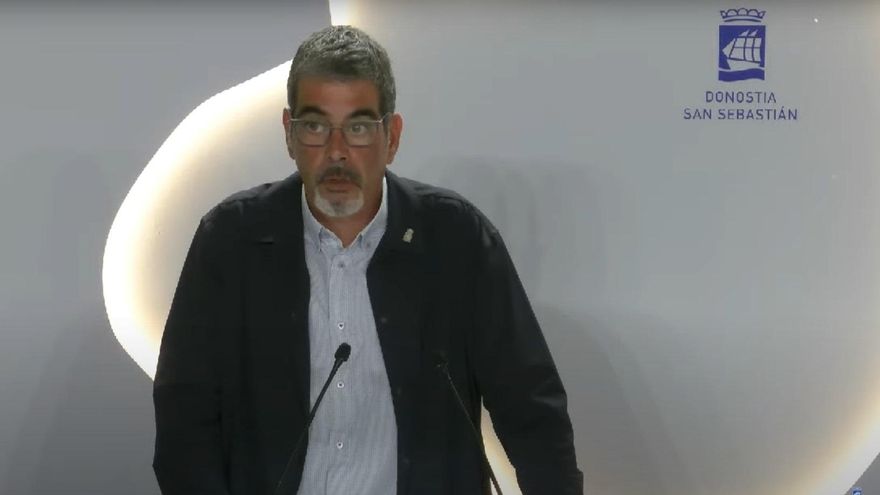 El alcalde de Donostia cree que la denuncia a la Fiscalía porque los fuegos artificiales afectan al bienestar animal es "absurda"