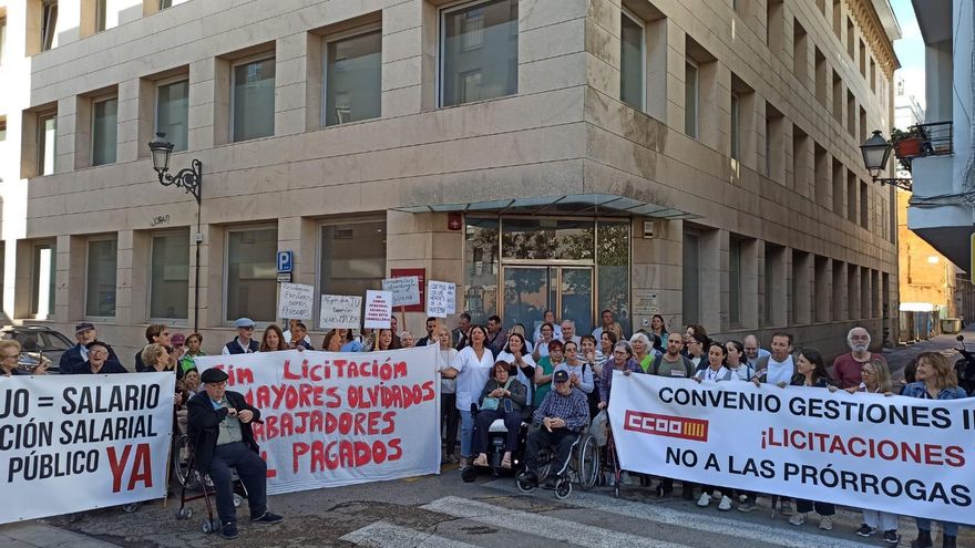 Precariedad laboral y asistencial en residencias privatizadas valencianas: los trabajadores exigen que se les regularice