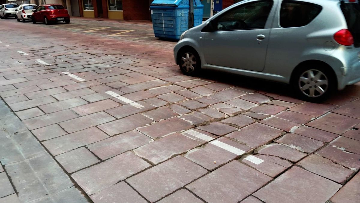 La 'peatonalización' del final de Padre Isla tendrá que ser reparada por tercera vez en poco más de dos años