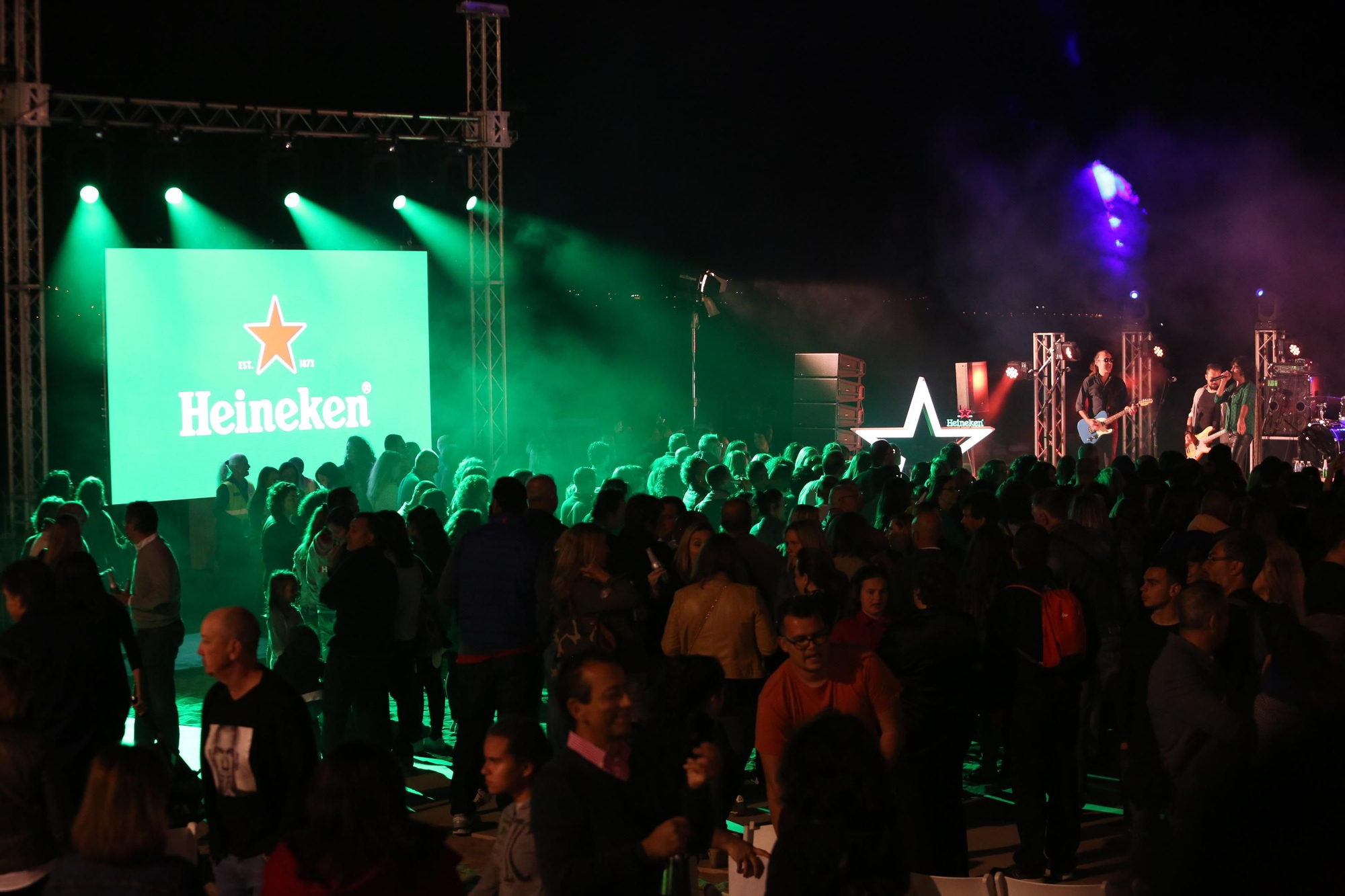 Moda Cálida presenta sus diseños de baño en Las Canteras