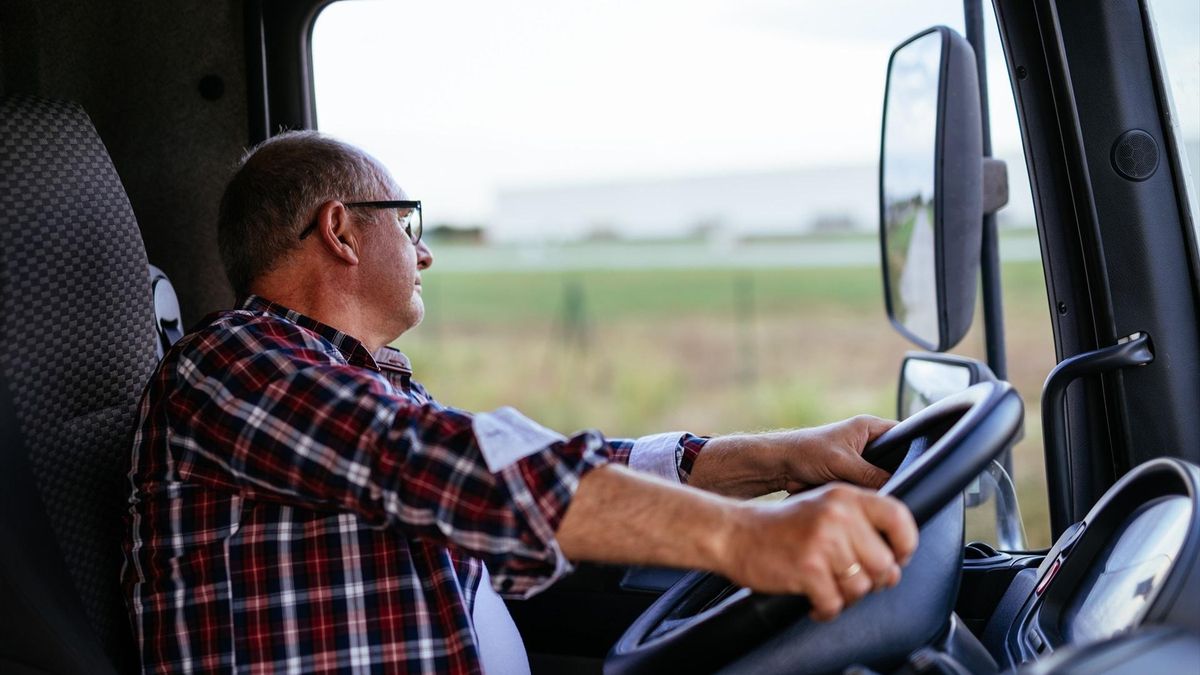 ¿Quién puede acceder a las ayudas para la prejubilación de transportistas autónomos?
