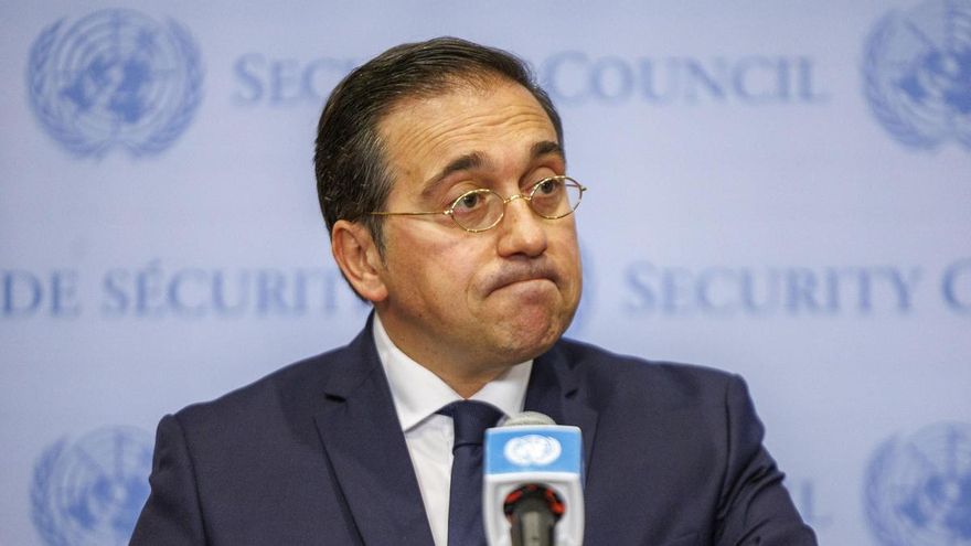 El ministro español de Exteriores, José Manuel Albares, durante una rueda de prensa en Naciones Unidas. EFE/Sarah Yenesel