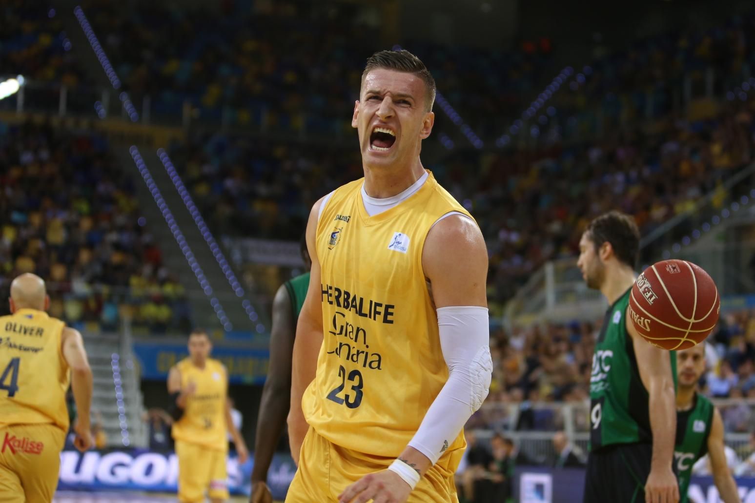 Partido entre el Herbalife Gran Canaria y el FIAT Joventud disputado en el Gran Canaria Arena.