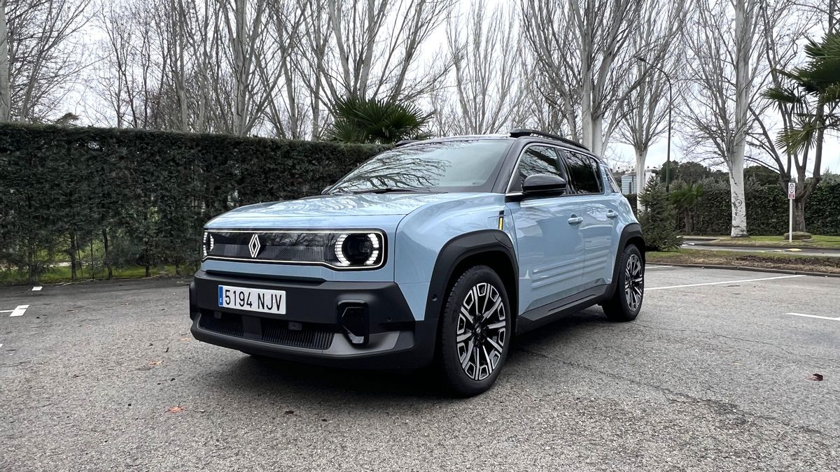 El parecido con el modelo original no está tan logrado en el R4 como en el R5.