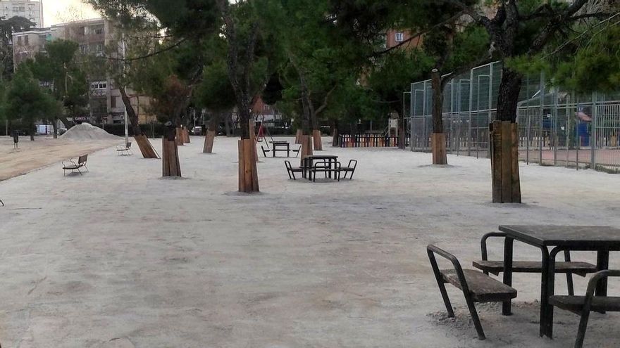Vecinos de Madrid contra la pavimentación con zahorra de sus parques: "Devolvednos la tierra"