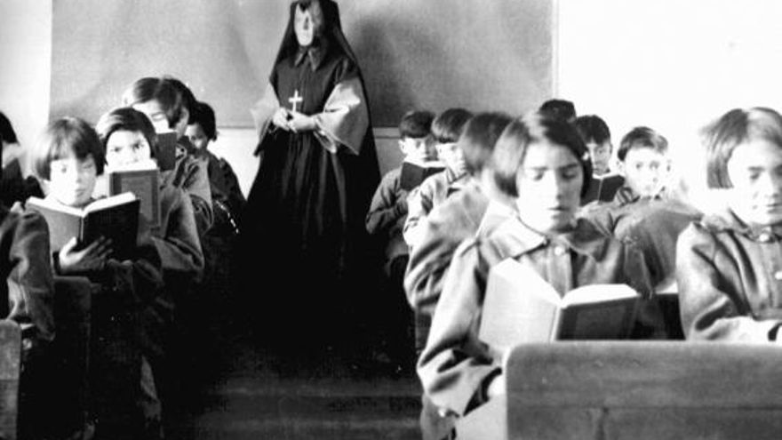 Canadá desentierra los cementerios perdidos del "genocidio cultural" indio