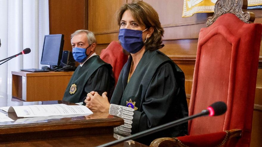 La Fiscal General del Estado, Dolores Delgado durante la toma de posesión de la nueva fiscal jefe de Segovia, Inmaculada Martínez García en un acto celebrado hoy en Segovia. EFE/ PABLO MARTIN