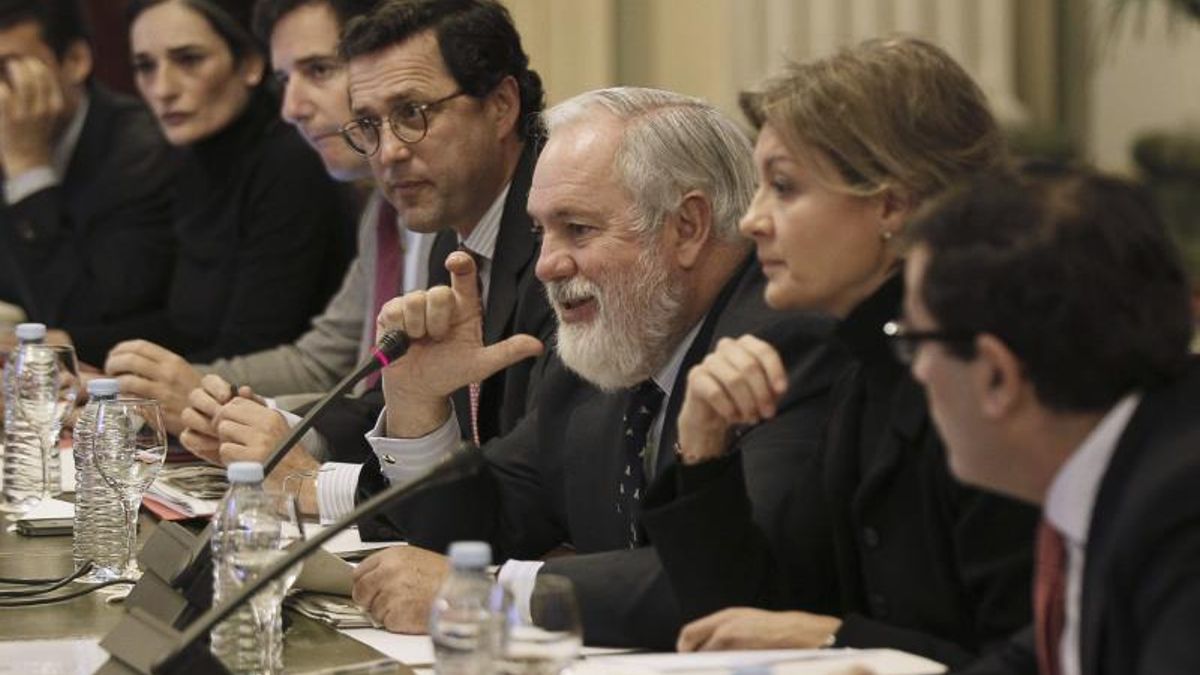 Miguel Arias Cañete recalca que ahora "sí" hay criterios "objetivos".