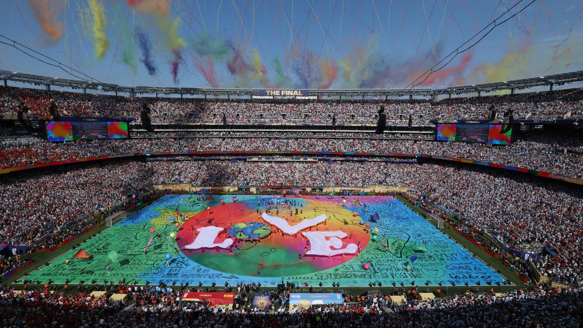 El escenario del show musical durante el descanso.