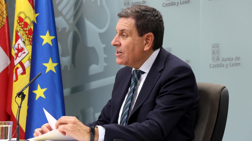 La Junta de Castilla y León, dispuesta a negociar los presupuestos con Vox "en la fecha que quiera"