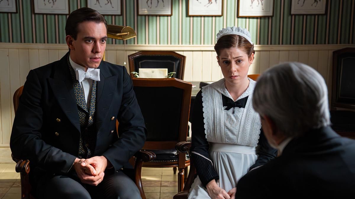 Carlo, María y Cristóbal, reunidos en 'La Promesa'