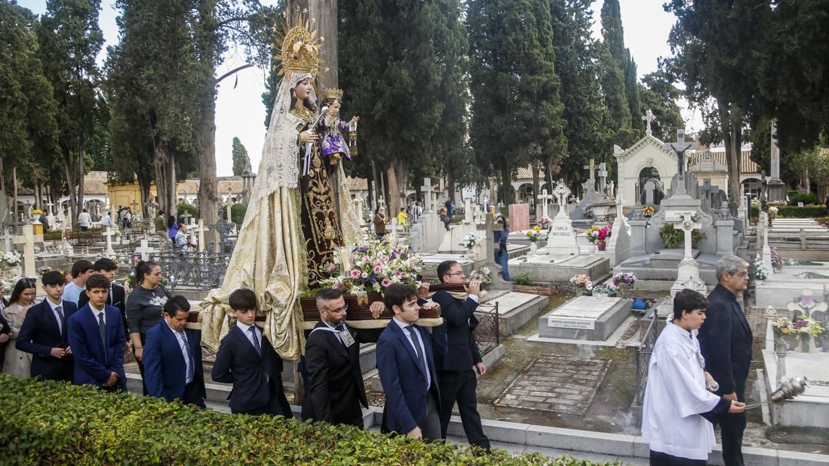 Visita de la Virgen del Carmen al Cementerio de San Rafael