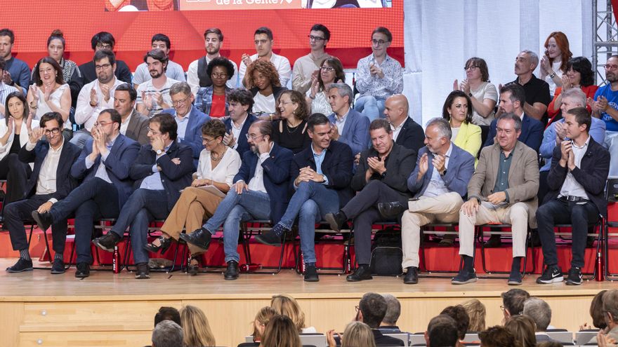 Los principales barones del PSOE salen en defensa de Sánchez y sus pactos frente al "odio" de PP y Vox
