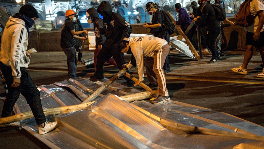 La Policía de Perú investigará agresión a anciano durante protestas del sábado en Lima