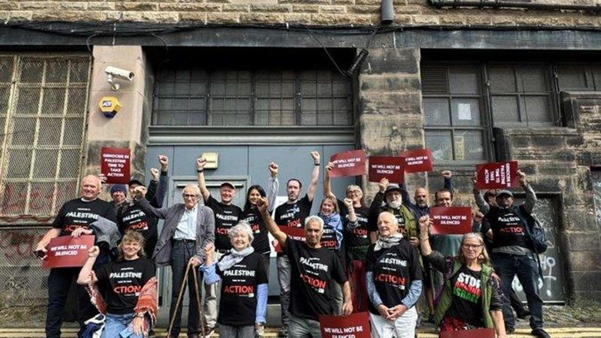 El director británico Ken Loach apoya a los activistas propalestinos perseguidos por terrorismo