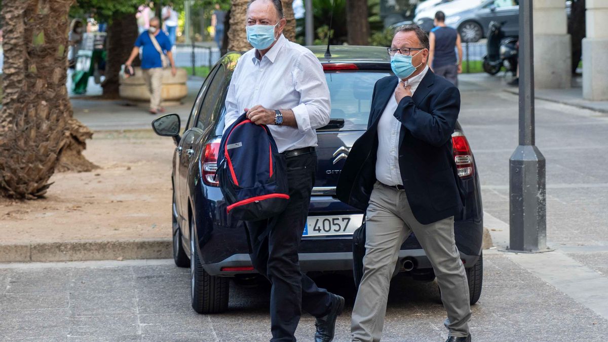 El  exdirector generales de Trabajo, Alberto Rivera,en la primera sesión de la vista oral del juicio por las ayudas concedidas a la empresa Aceitunas y Conservas (Acyco)