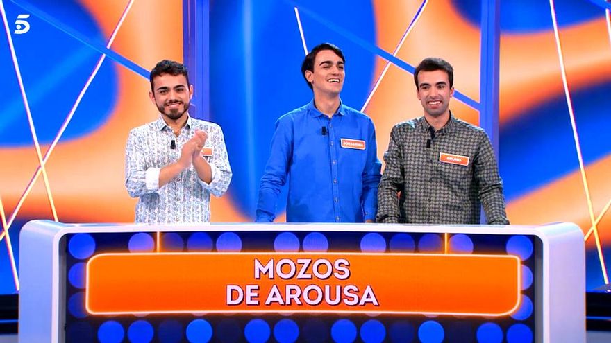 La dedicatoria de los Mozos de Arousa al "gran Jorge Javier Vázquez" y su madre Mari desde 'Reacción en cadena'