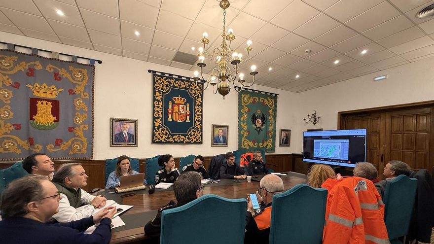 En Talavera de la Reina se evacúan más de dos millones de litros a la hora, pero el alcalde avisa: "Entra más de lo que sale"