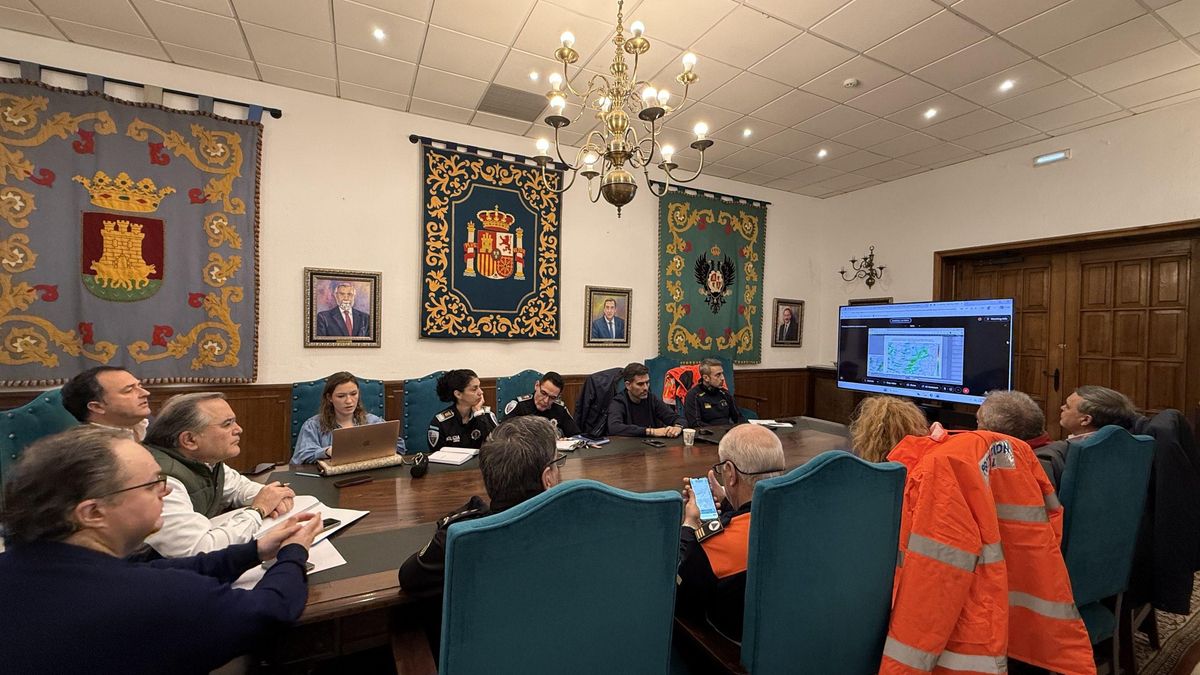 En Talavera de la Reina se evacúan más de dos millones de litros a la hora, pero el alcalde avisa: "Entra más de lo que sale"