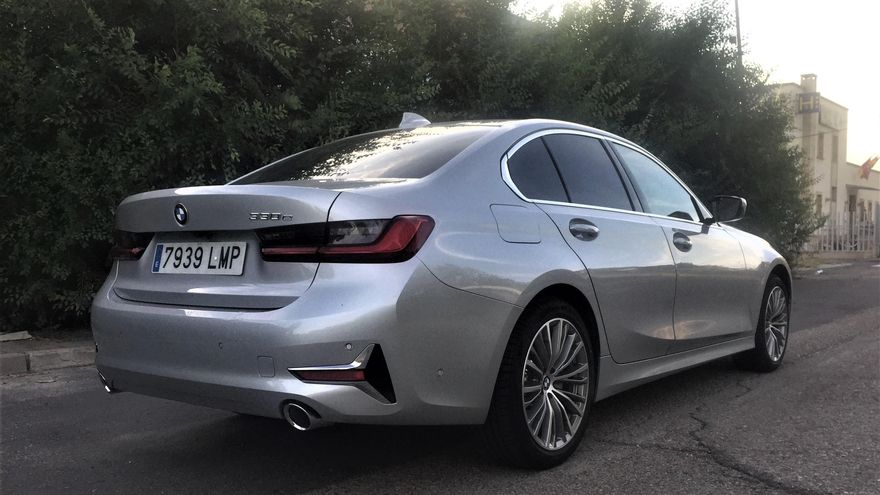 Cuenta con 60 kilómetros de autonomía eléctrica y el distintivo ambiental 0 emisiones de la DGT.