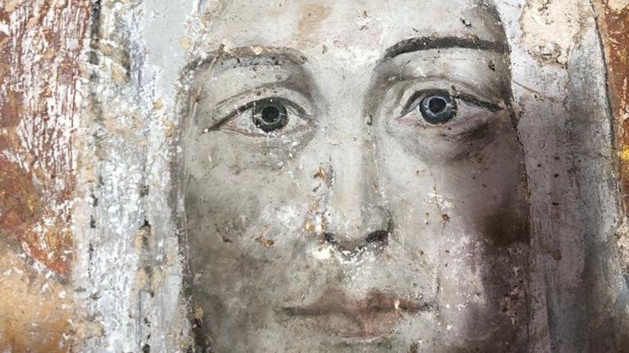 Pinturas murales pan oro Llerena