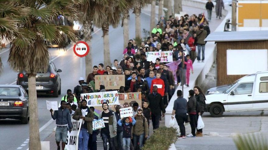 Una marcha solidaria recuerda la muerte de 15 inmigrantes en la frontera de Ceuta