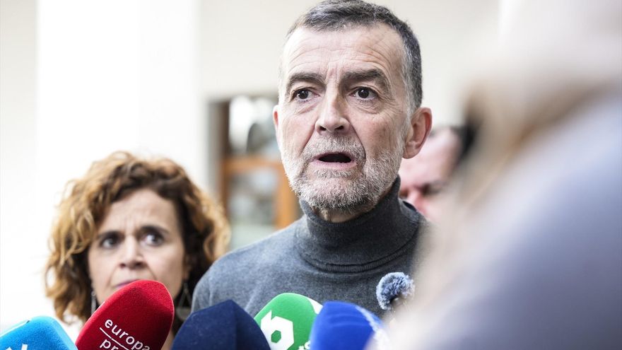 IU y Sumar alcanzan un acuerdo con Podemos para integrarlo en la coalición Por Andalucía