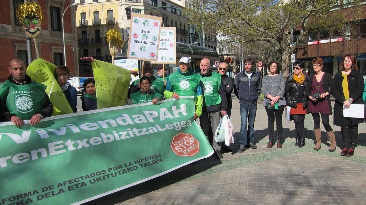 La PAH pide con el apoyo de entidades navarras una ley contra desahucios y a favor de alquileres asequibles