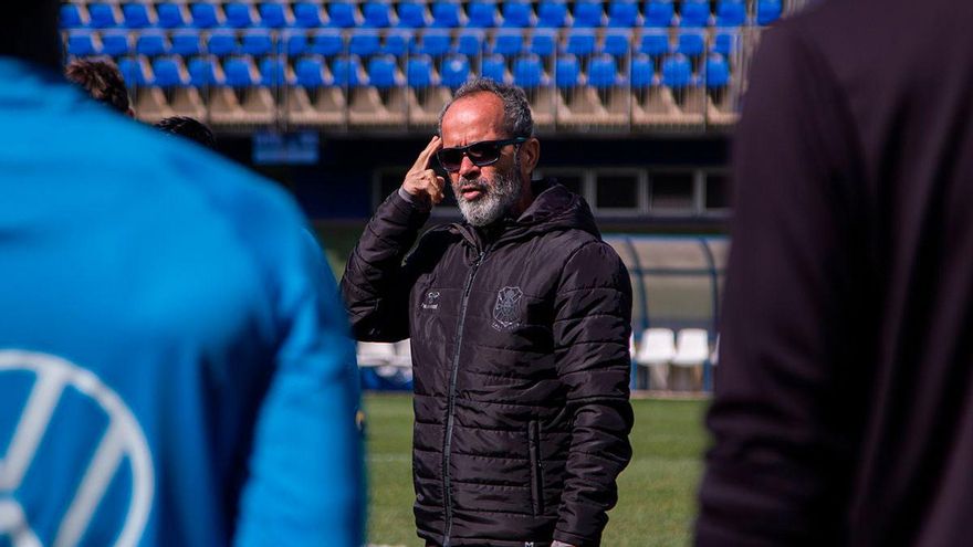 Cervera ve “rarito” que un zaragozano arbitre el Sporting-Tenerife